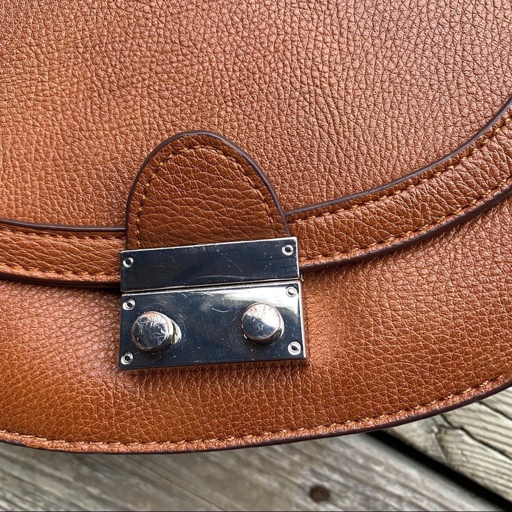 Design Lab Crossbody Bag - Picture 3 of 10